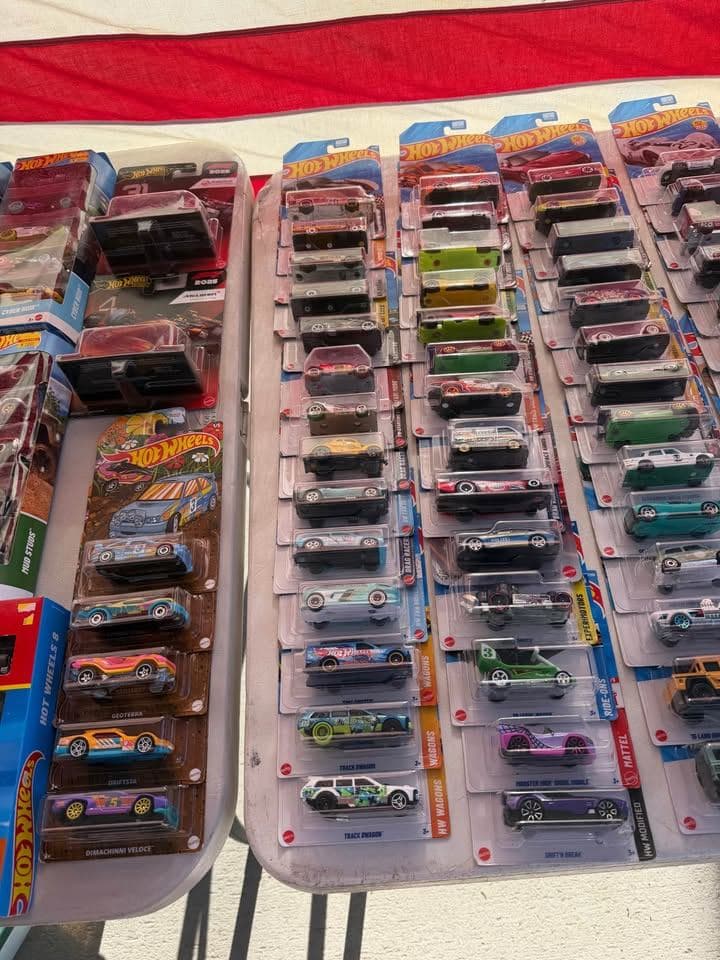 Hot Wheels Cyber Noir, McLaren & 2025 Collector Sets - New in Box